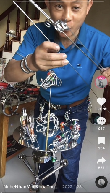 TIKTOK LIVE MÓC KHÓA NGHỆ THUẬT
